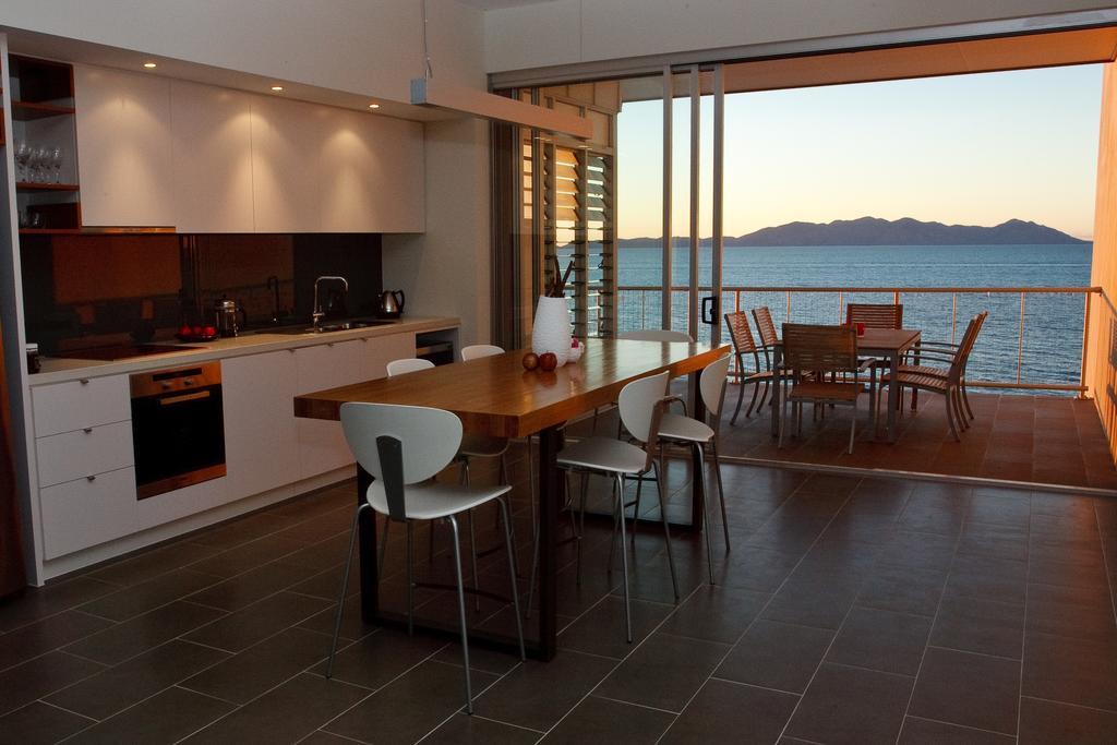 Апартаменти Penthouse On Bright Point Nelly Bay Екстер'єр фото
